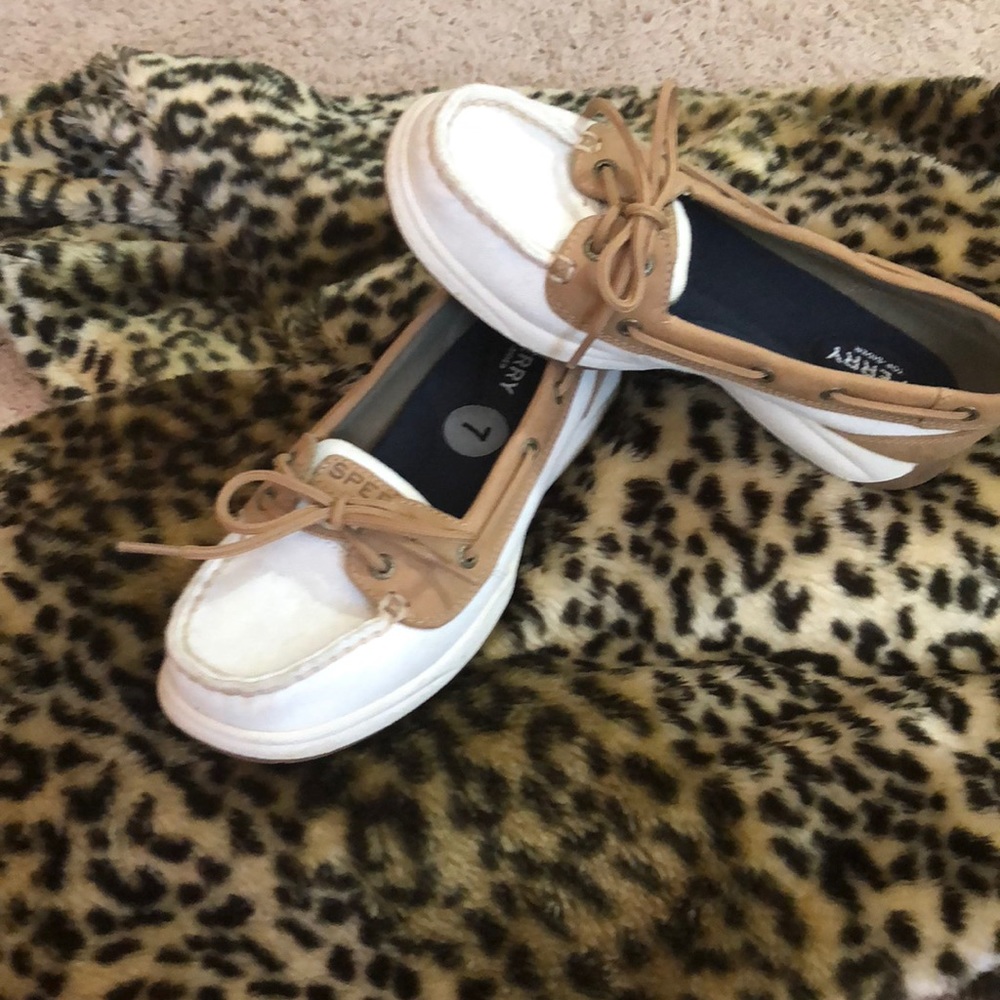 Sherry white canvas and leather shoes